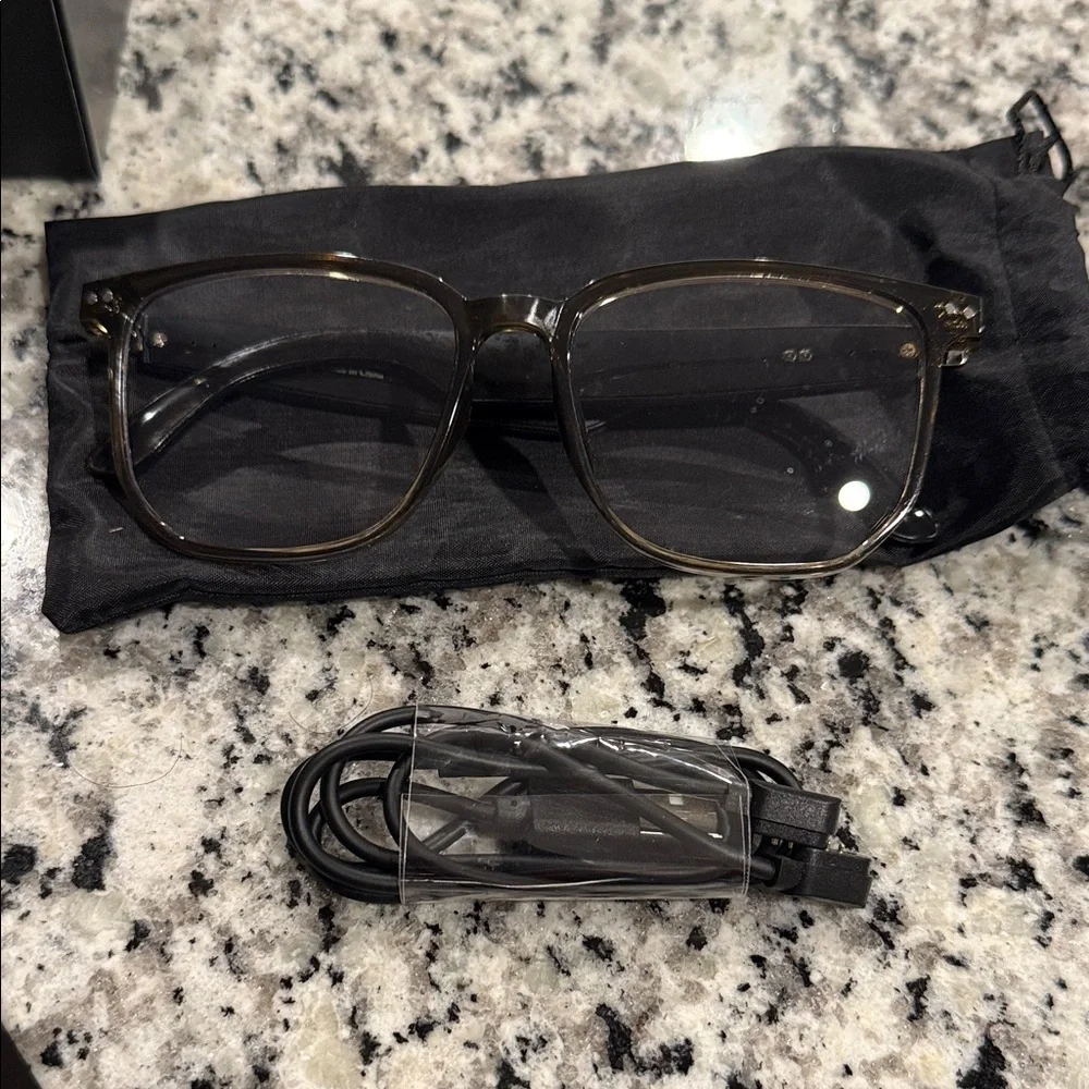 Stylish Brown Smart Glasses - Bluetooth